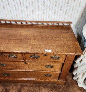 g25- Antique Tiger Oak Dresser. Amazing Condition - Image 3