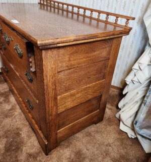 g25- Antique Tiger Oak Dresser. Amazing Condition - Image 8