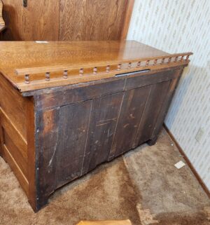 g25- Antique Tiger Oak Dresser. Amazing Condition - Image 9