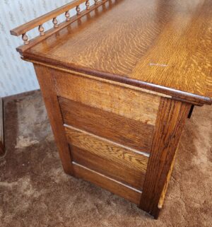 g25- Antique Tiger Oak Dresser. Amazing Condition - Image 10