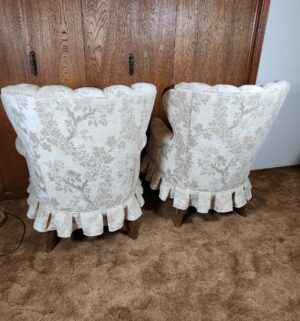 g26- vintage Queen Anne-style channel back wing chairs - Image 3