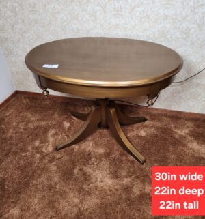 g27- Vintage oval accent table