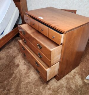 g29- Mid Century Maple Dresser Chest - Image 4