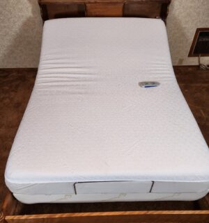 g33- Full Size Tempur-Pedic Adjustable & Massage Bed. Fully Tested/works. MAPLE FRAME NOT INCLUDED!