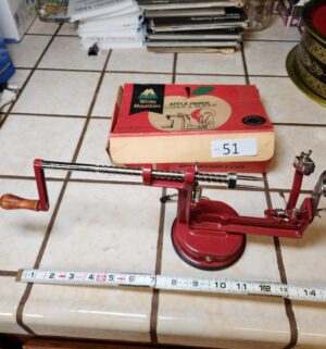g51- vintage apple cores