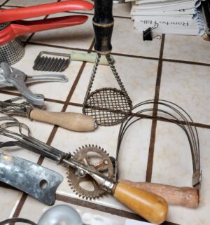 g53- vintage kitchen utensils - Image 4