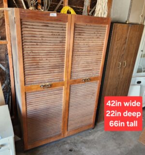 g95- vintage metal locker armoire