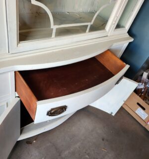 g98- Antique Distressed China Hutch. 1 piece - Image 3