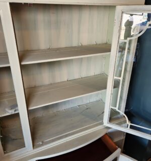 g98- Antique Distressed China Hutch. 1 piece - Image 4
