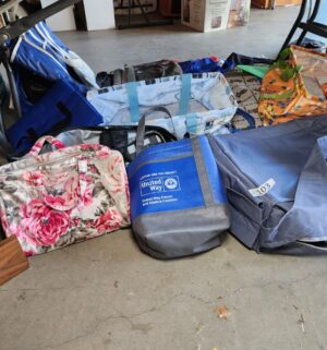 g103- large collection of storage bags, totes