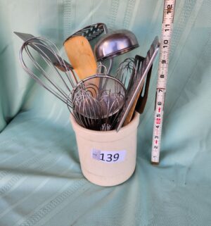 g139- vintage crock w/ utensils