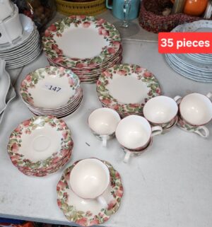 g147- Nikko Table ware set