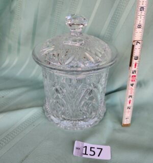 g157- Crystal jar
