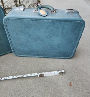 g191- vintage skyway suitcases - Image 3