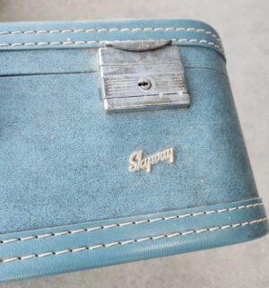 g191- vintage skyway suitcases - Image 4