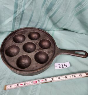 g215- Griswold aebleskiver pan 962