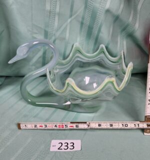 g233- 1970s Sooner Glass swan bowl