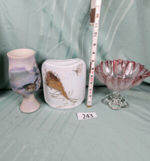 g243- vases