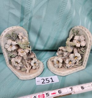g251- hummingbird flower decorative bookends