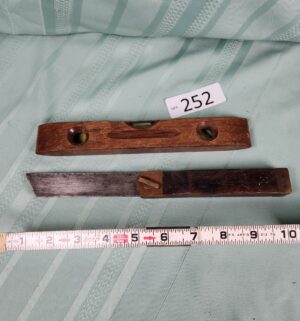 g252- Sliding T Bevel Square, Stanley no 260 level
