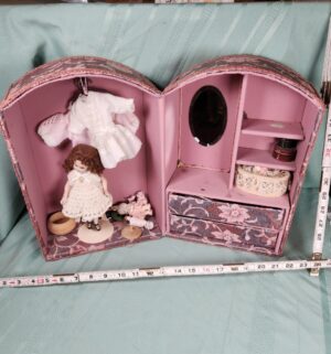 g266- Doll travel box w/ accessories