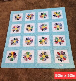 g289- handmade Dresden Plate quilt