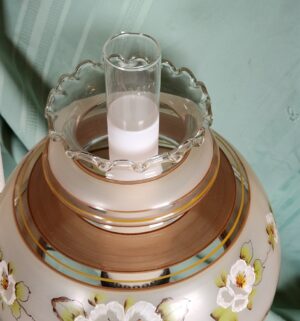g297- hand-painted Gone With the Wind parlor lamp - Image 4