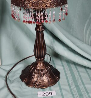 g299- hand-painted milk glass Gone With the Wind lamp - Image 3