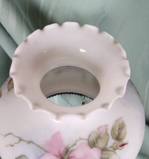 g299- hand-painted milk glass Gone With the Wind lamp - Image 5
