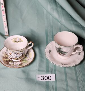 g300- 2 cup and saucers