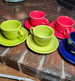 g307- vintage Homer Laughlin Fiesta Ware teacups and saucers - Image 2