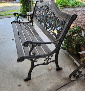 g311- sturdy park bench - Image 3