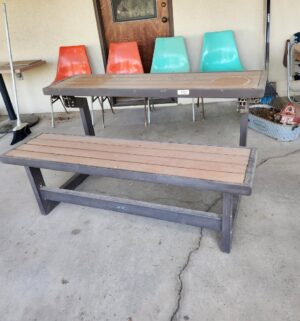 g330- Lifetime brand convertible bench.