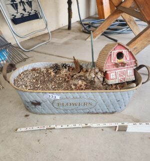 g331- flowers planter