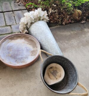 g340- pots, baskets - Image 3