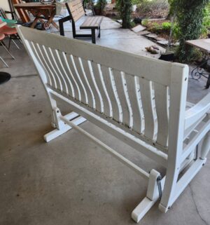 g341- high quality plastic glider bench. Works great - Image 4
