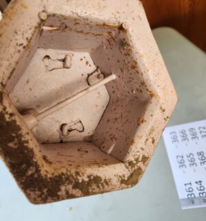 g357- vintage metal chinese watch tower garden lantern - Image 3