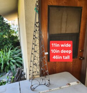 g364- metal garden obelisk trellis