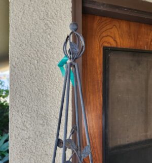 g364- metal garden obelisk trellis - Image 3