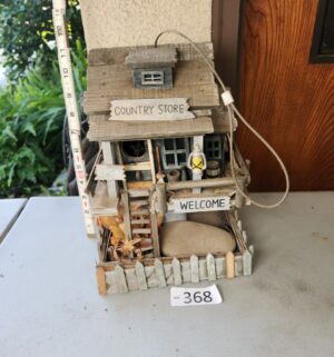g368- country store bird house