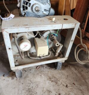 g400- home made electric air compressor. Tested/works. Includes hose - Image 3