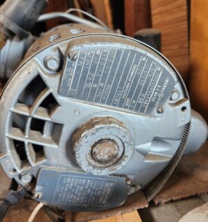 g400- home made electric air compressor. Tested/works. Includes hose - Image 4