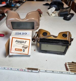 g439- vintage goggles