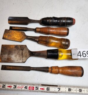 g469- wood chisels