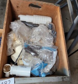 g482- plumbing items - Image 3