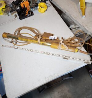 g511- large shop lamp