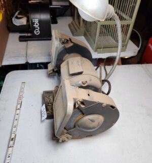 g515- craftsman 1/3hp bench grinder. Tested/works - Image 3