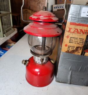 g519- red Coleman 200A single-mantle lantern w/ box - Image 3