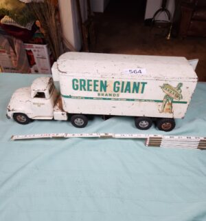 g564- Tonka Green Giant semi-truck and trailer from the 1950s