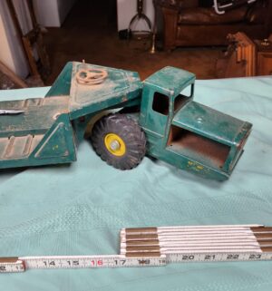 g565- 1950s Nylint Tournahauler pressed steel toy truck - Image 4